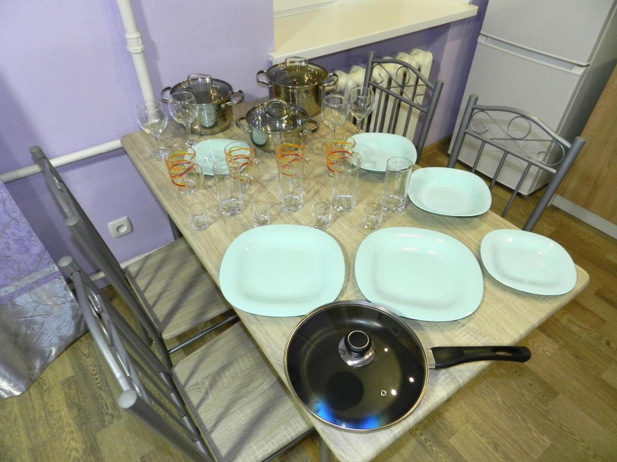 3-Room Apartment Near Inturist On Sobornyi Avenue 156, By Grandhome Zaporizhia Bagian luar foto
